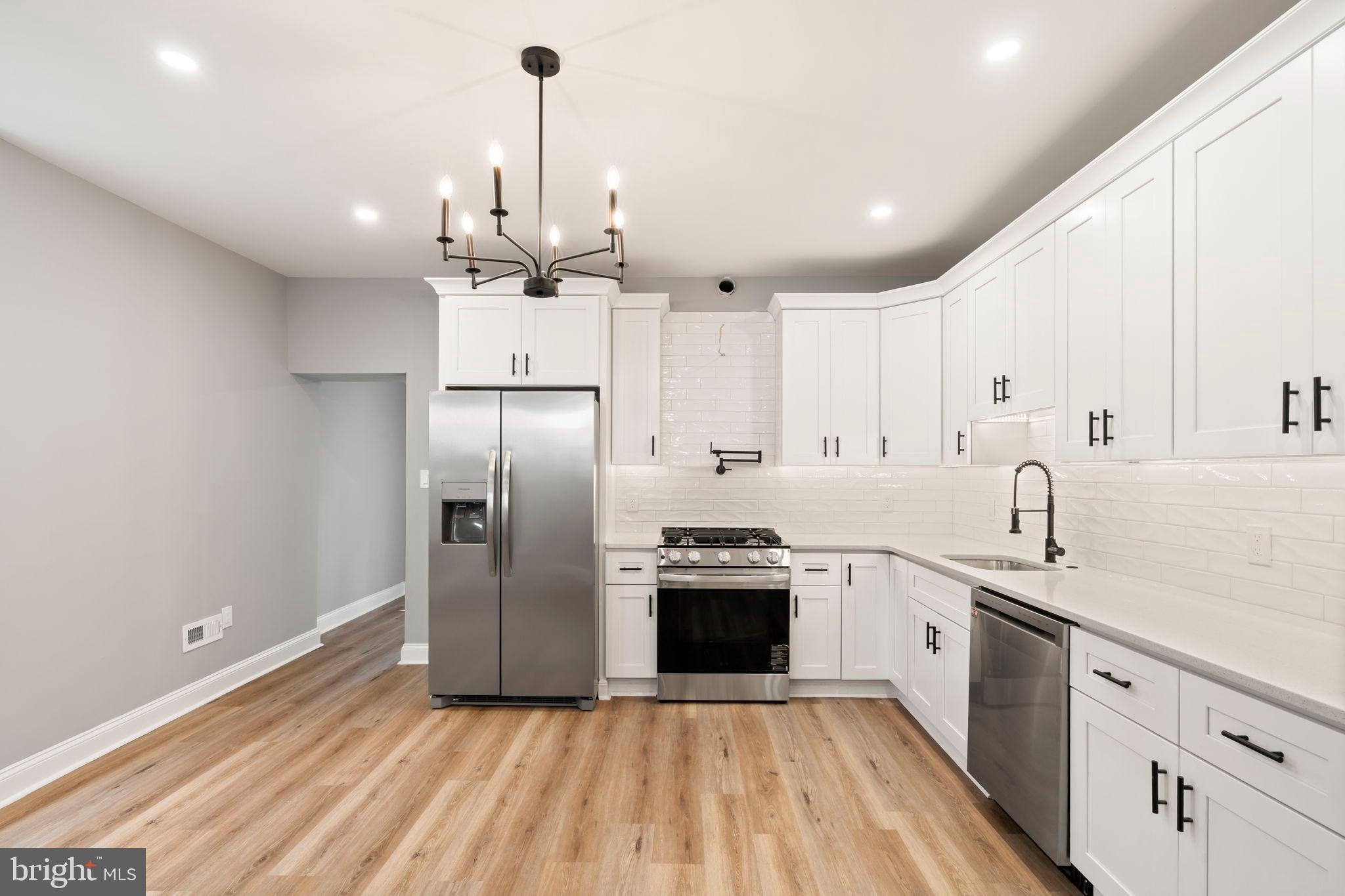 3464 DIVISION STREET