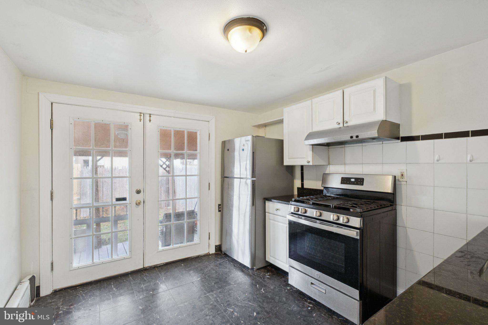 2411 E BOSTON STREET