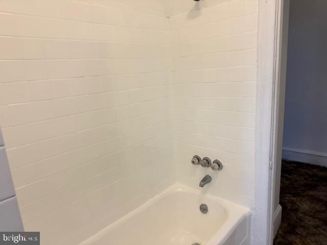 2252 S DARIEN STREET