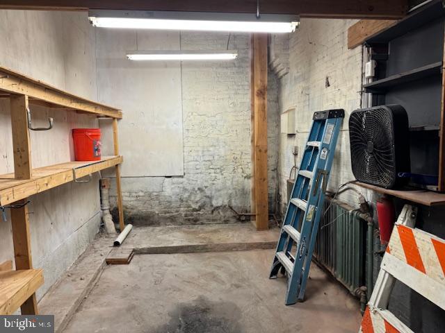 2252 S DARIEN STREET