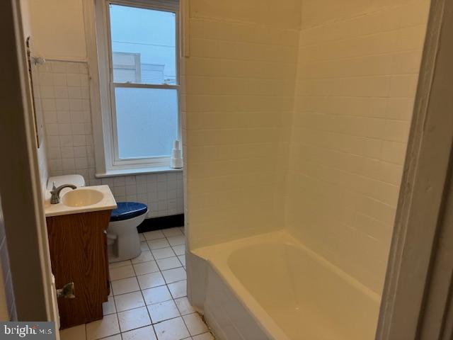 2252 S DARIEN STREET