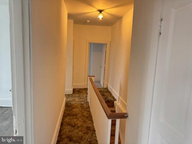 2252 S DARIEN STREET