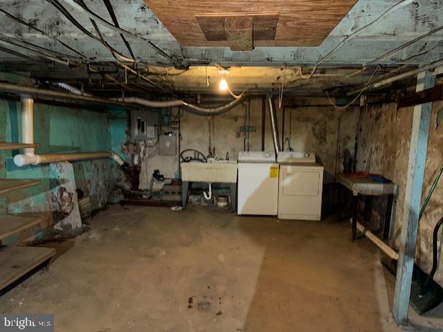 2252 S DARIEN STREET