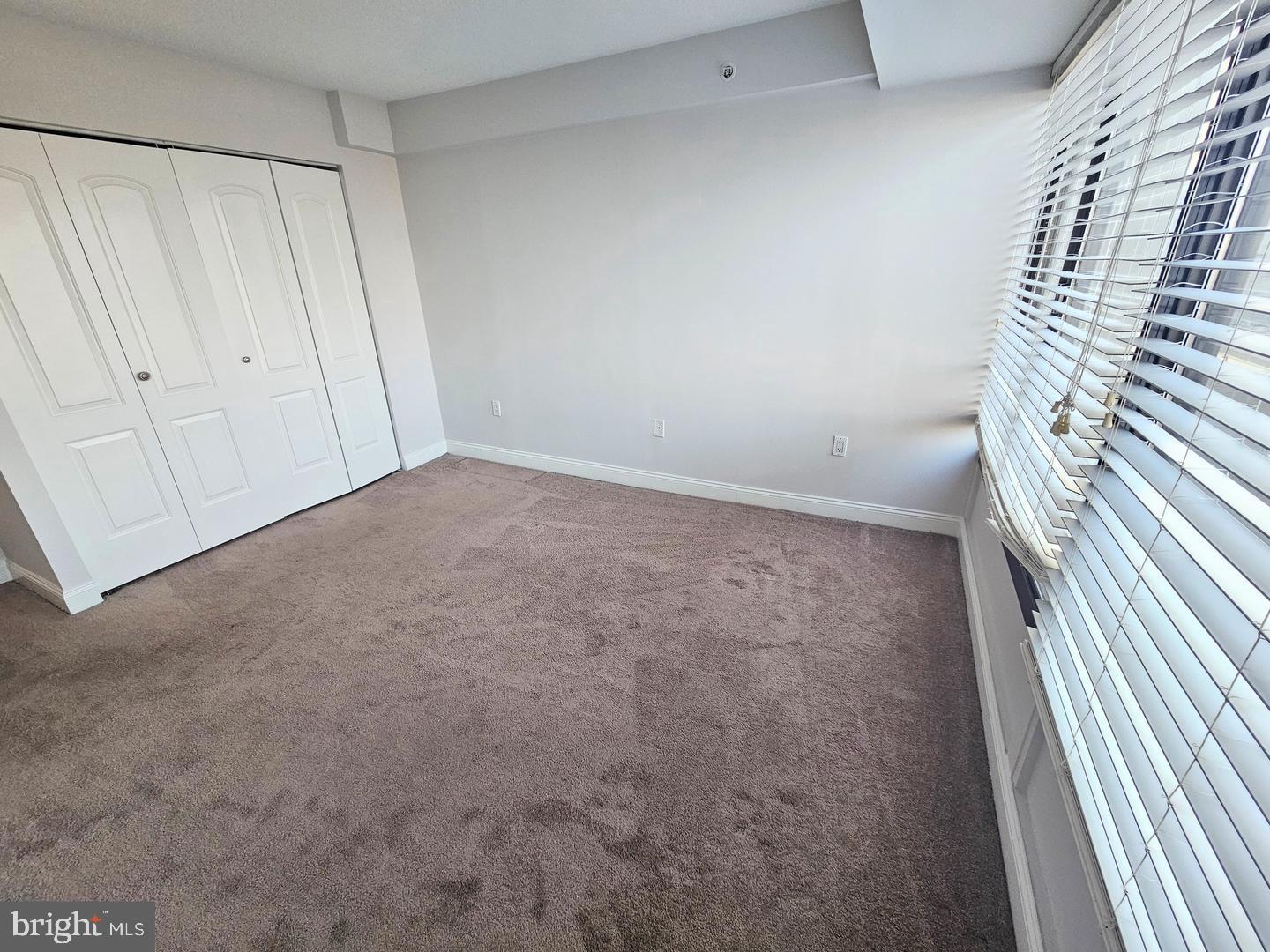 2001 HAMILTON STREET 00 925