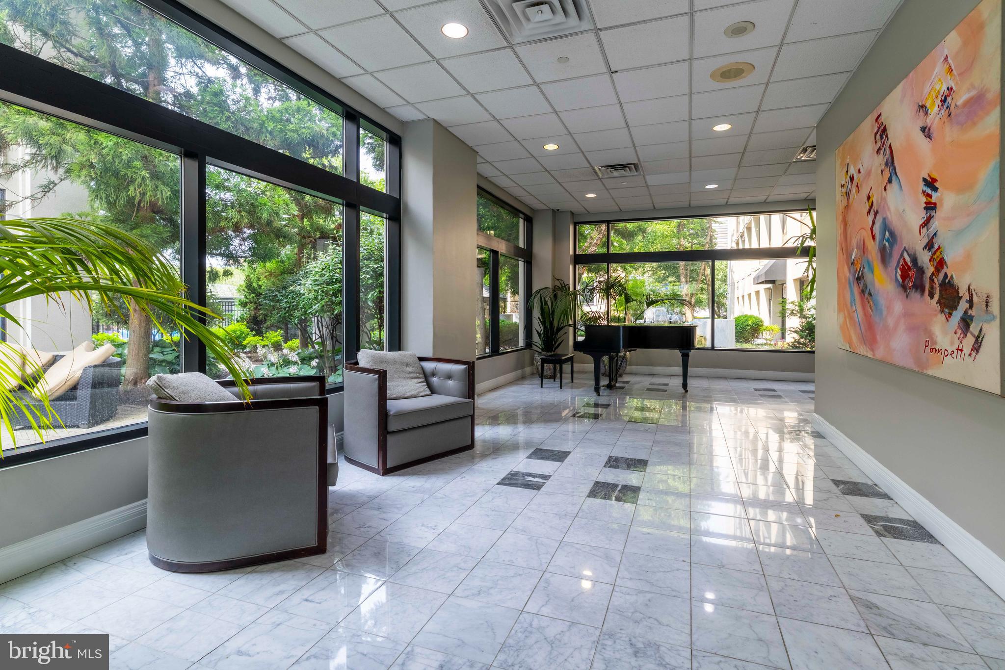 2001 HAMILTON STREET 00 925