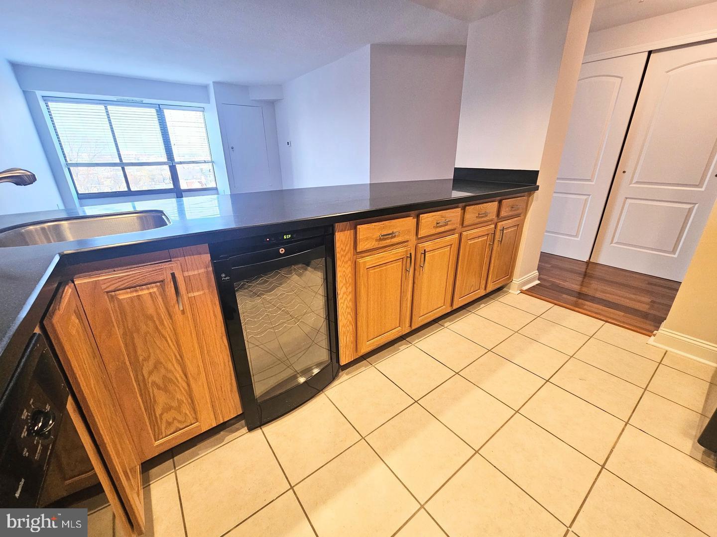 2001 HAMILTON STREET 00 925