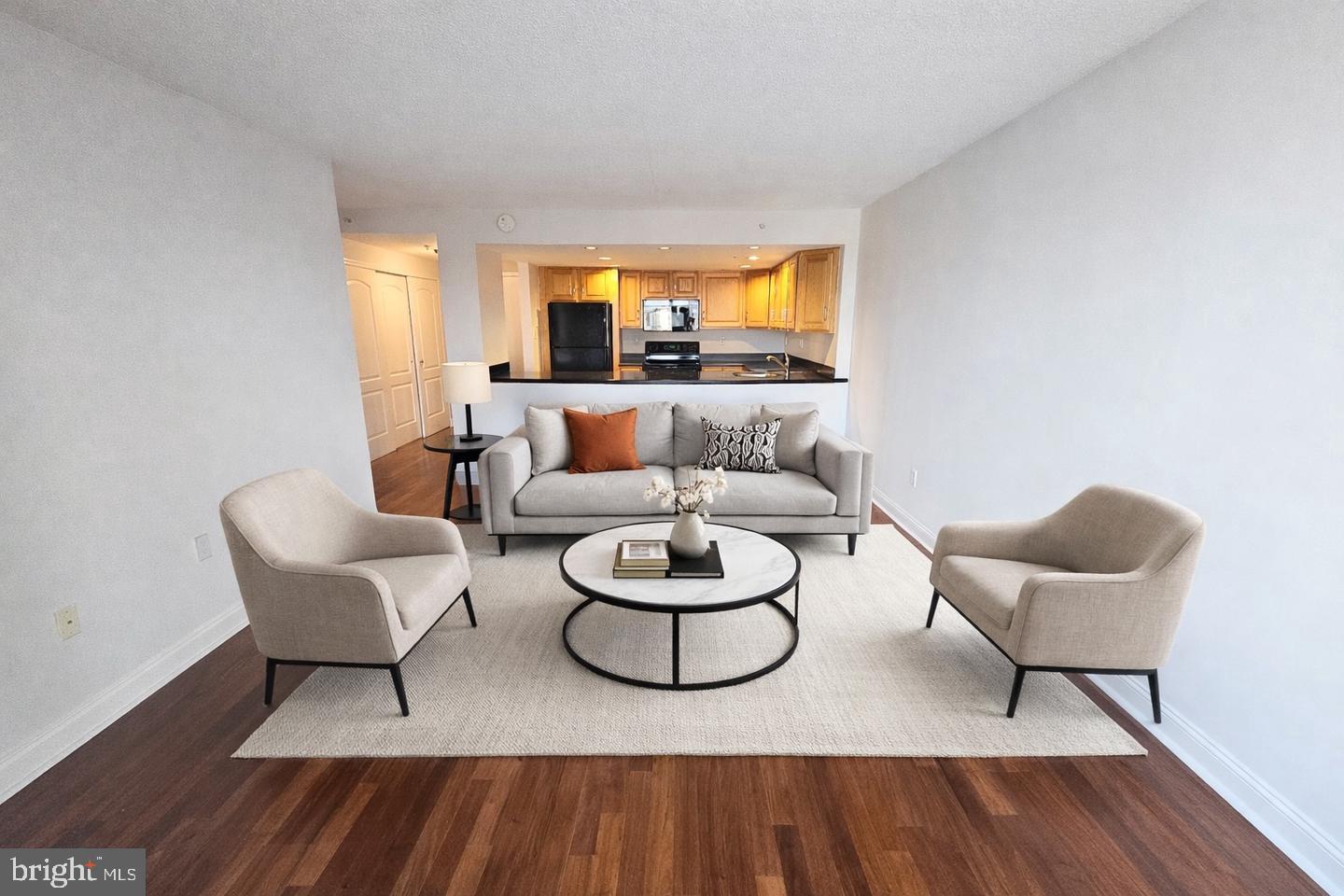 2001 HAMILTON STREET 00 925