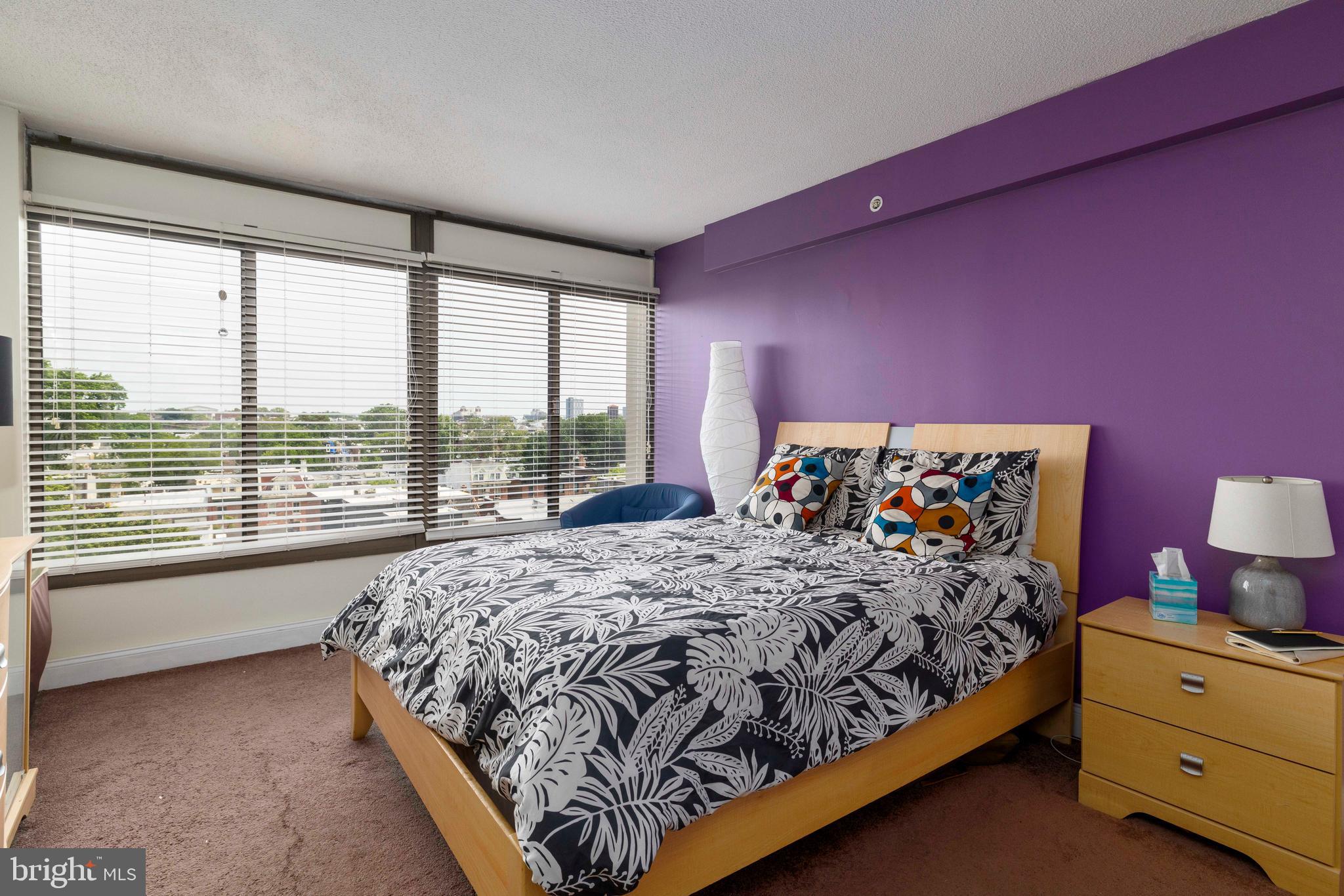 2001 HAMILTON STREET 00 925