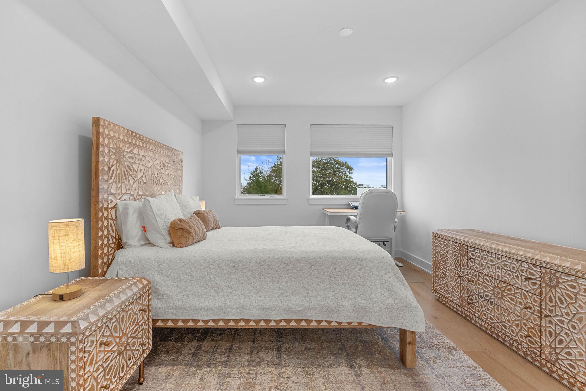 1723 FRANCIS STREET 4E