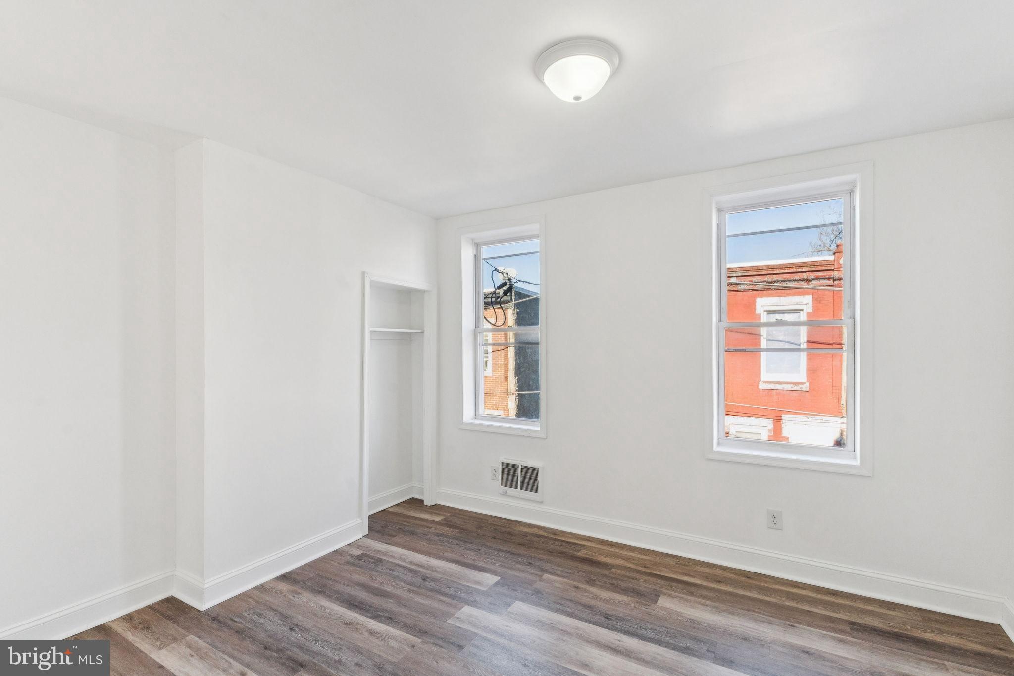 1236 W SERGEANT STREET