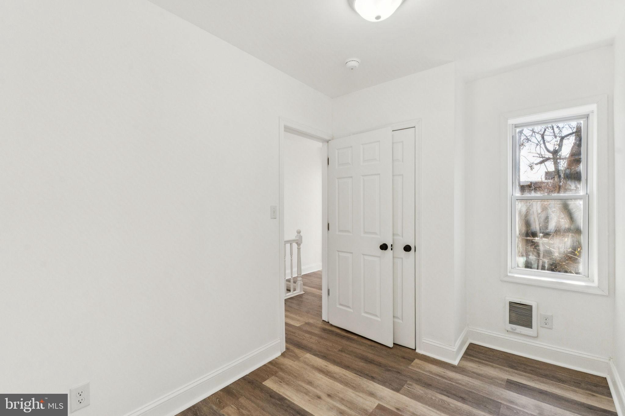 1236 W SERGEANT STREET