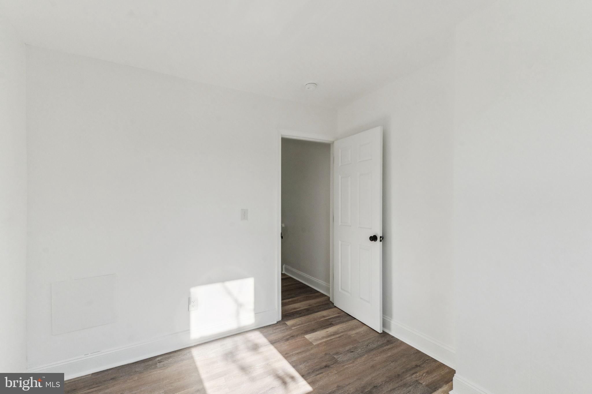 1236 W SERGEANT STREET