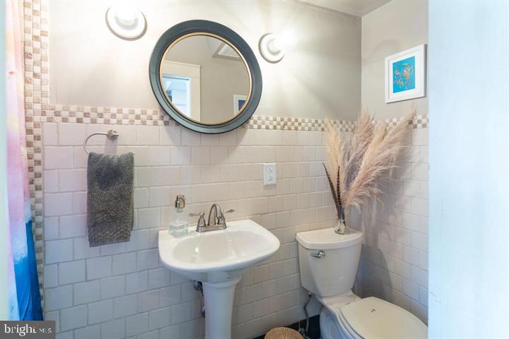 229 E BENEZET STREET