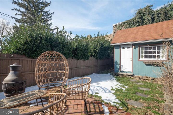 229 E BENEZET STREET