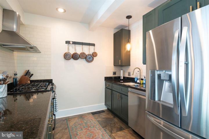 229 E BENEZET STREET