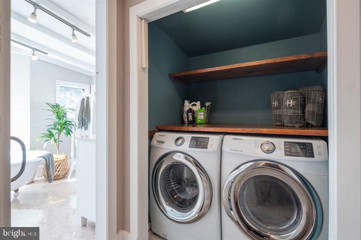 229 E BENEZET STREET