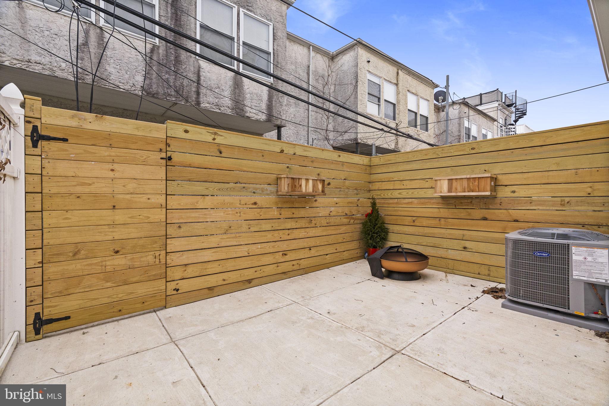 2308 CHRISTIAN STREET