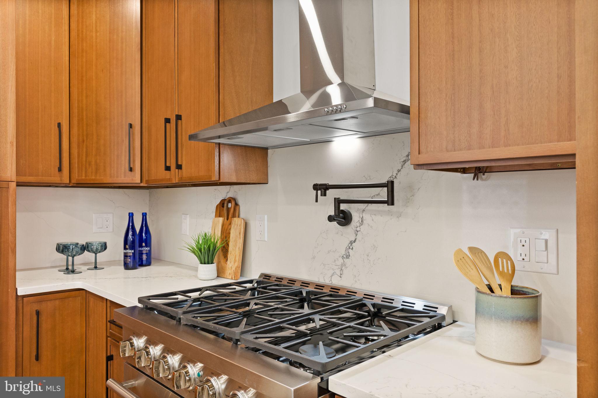 2308 CHRISTIAN STREET