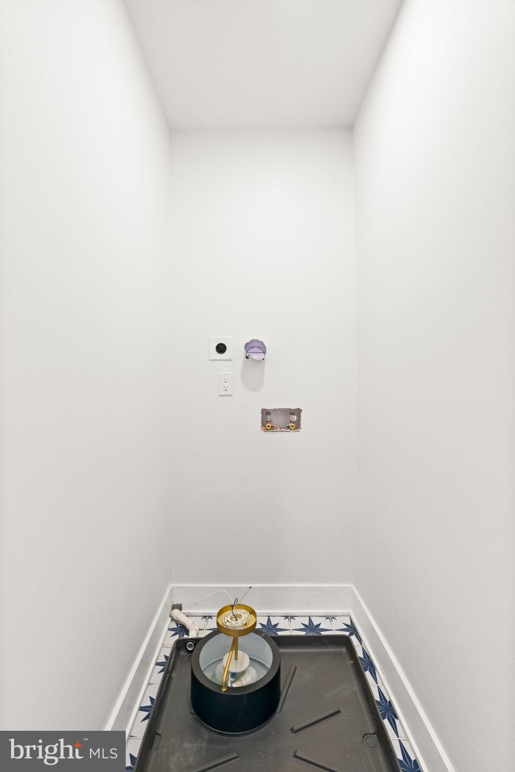 2308 CHRISTIAN STREET