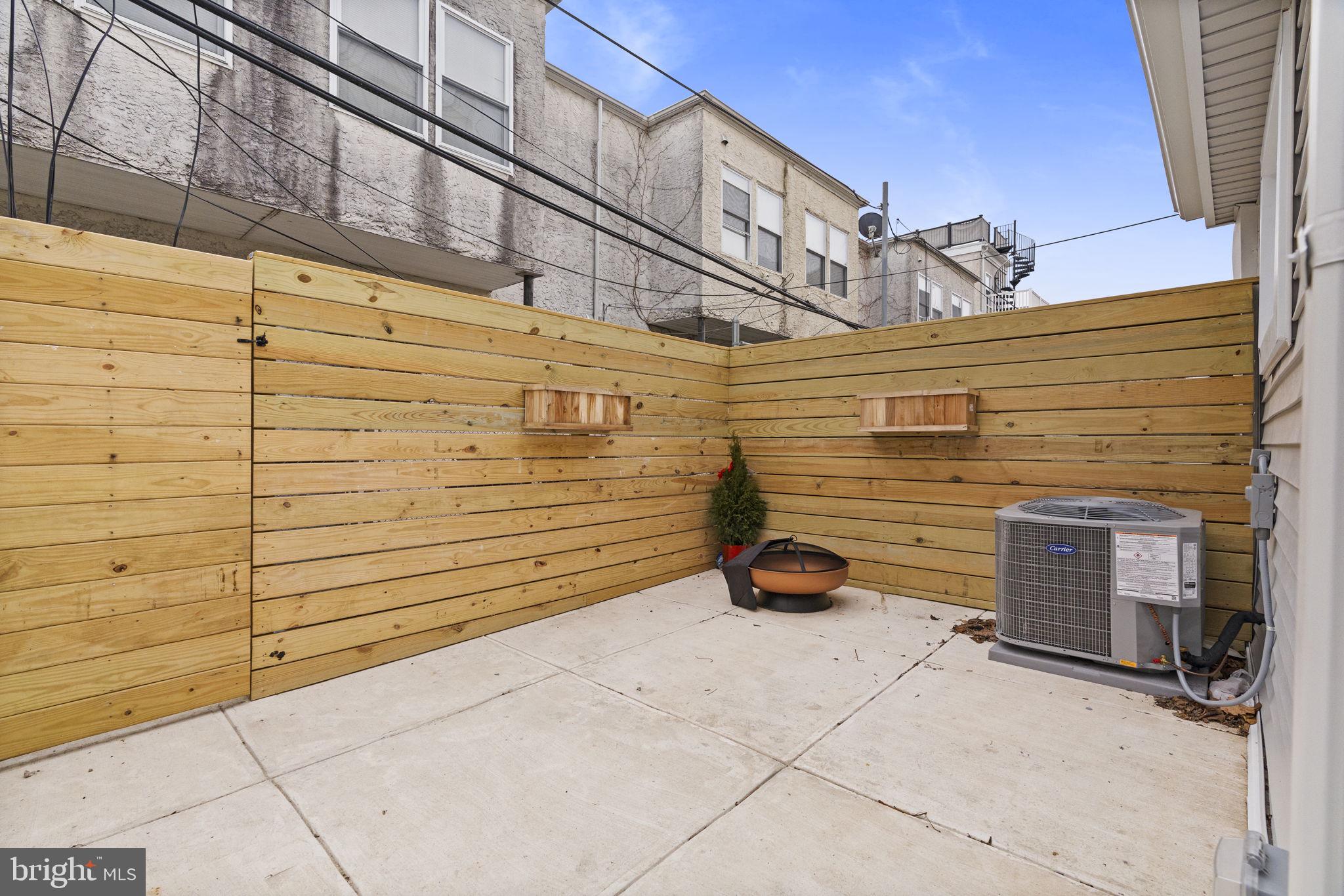 2308 CHRISTIAN STREET