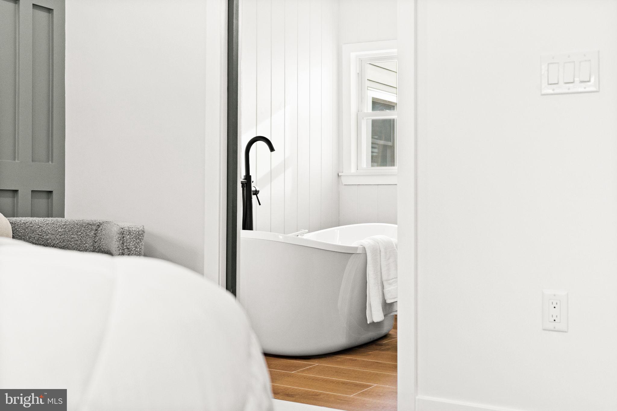 2308 CHRISTIAN STREET