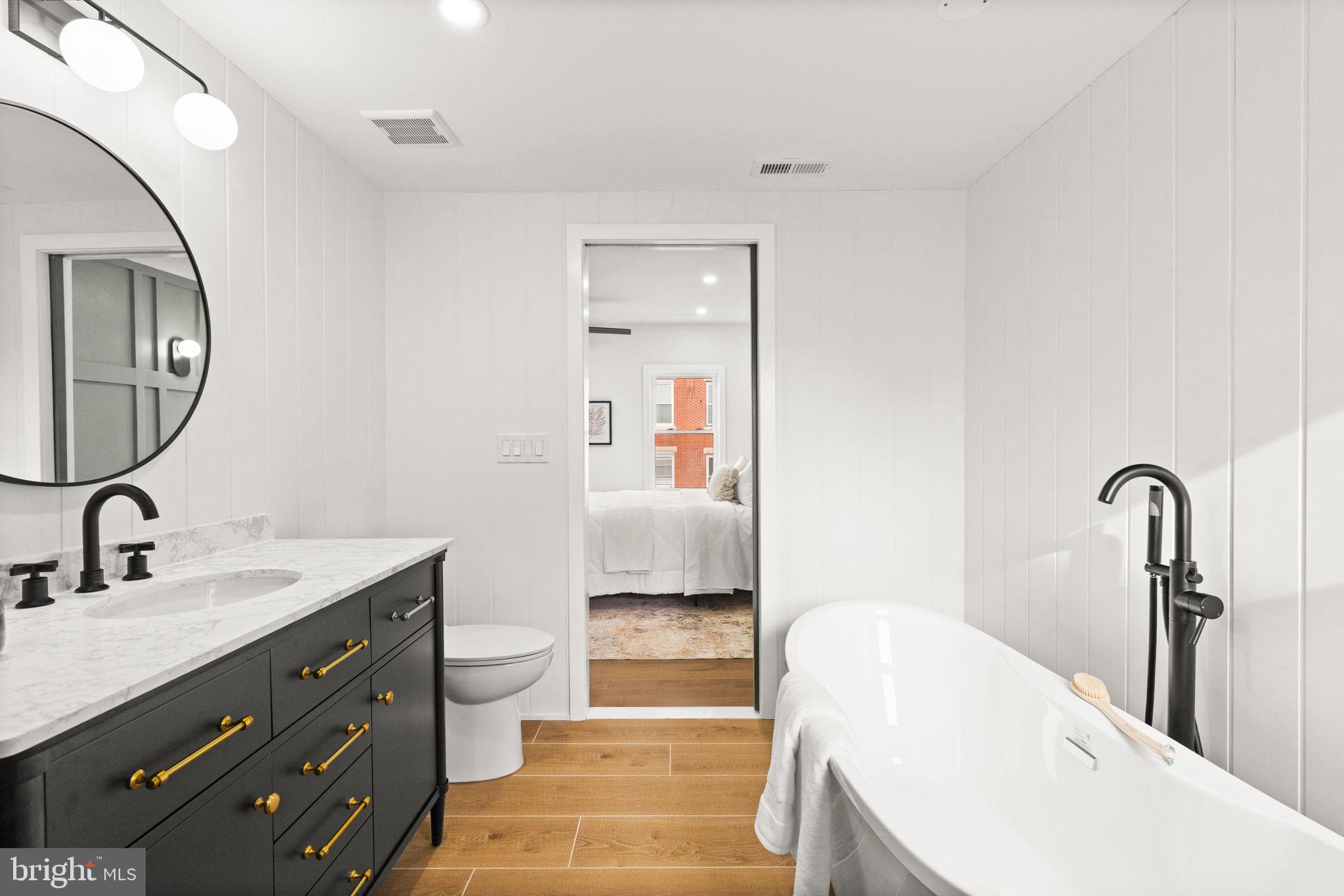 2308 CHRISTIAN STREET