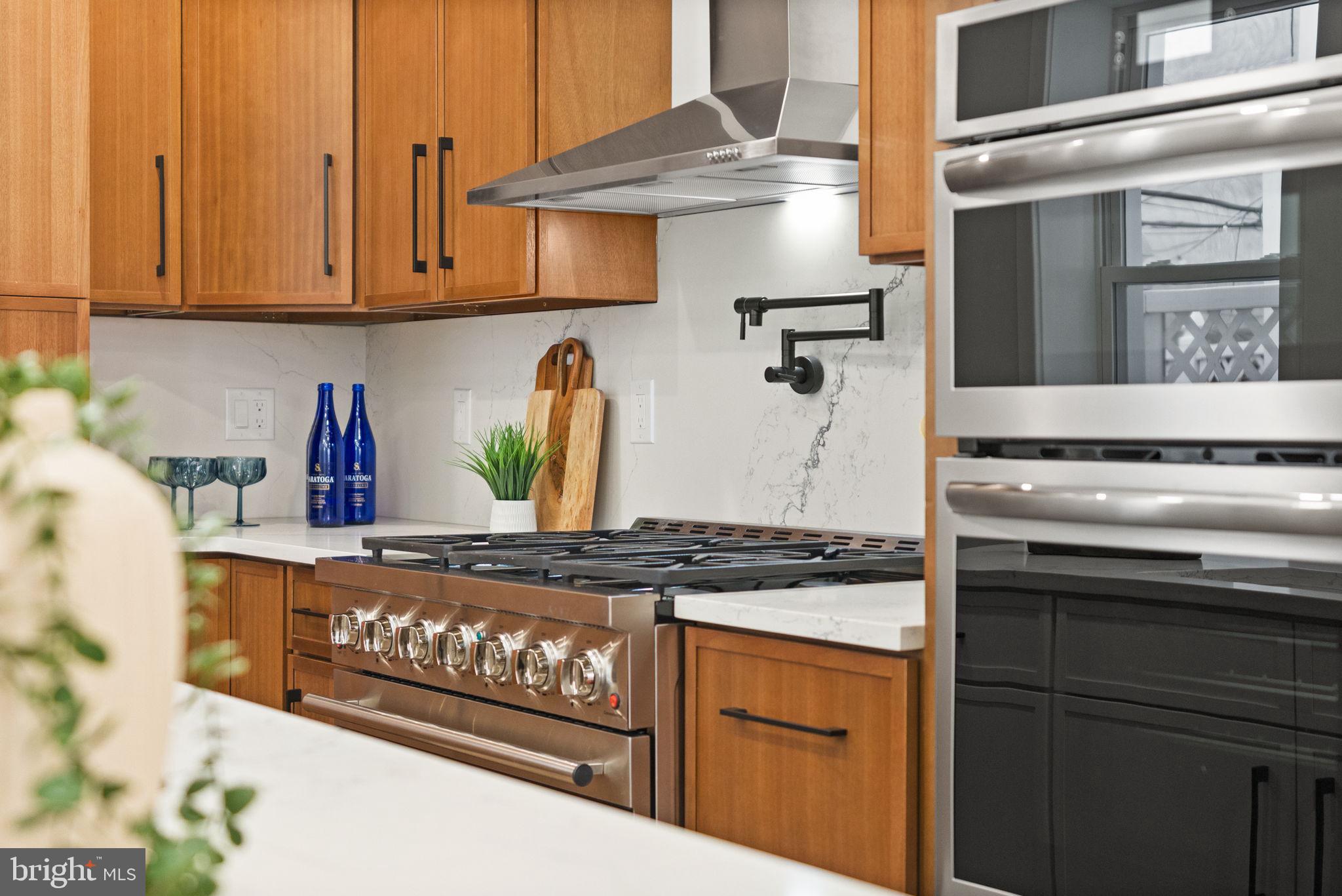 2308 CHRISTIAN STREET