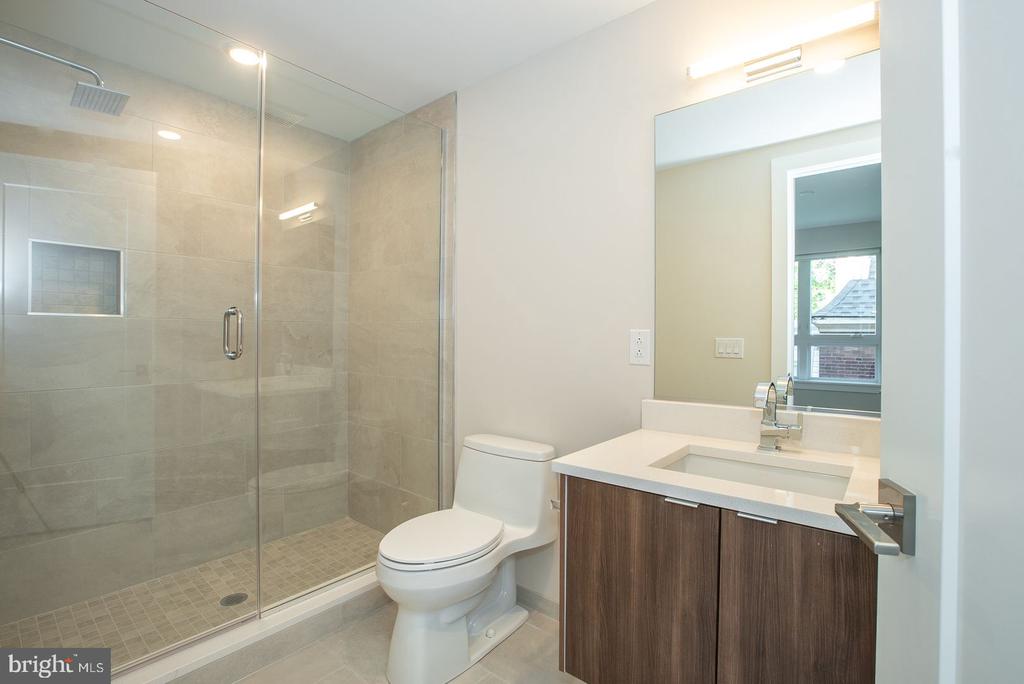 4534 SPRUCE STREET 1B-D-3
