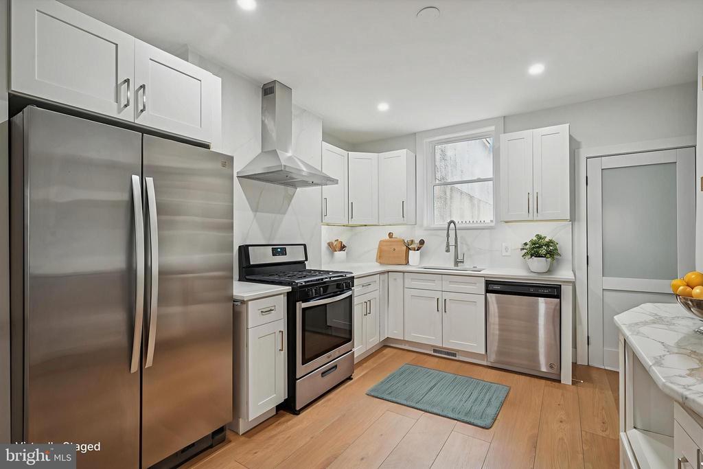 720 S 16TH STREET