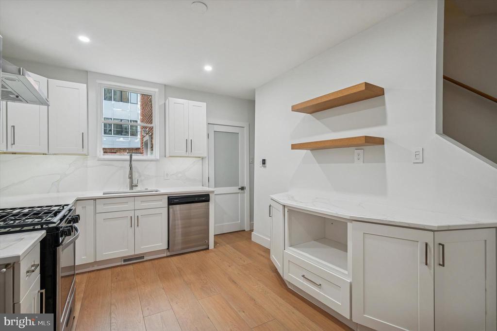 720 S 16TH STREET