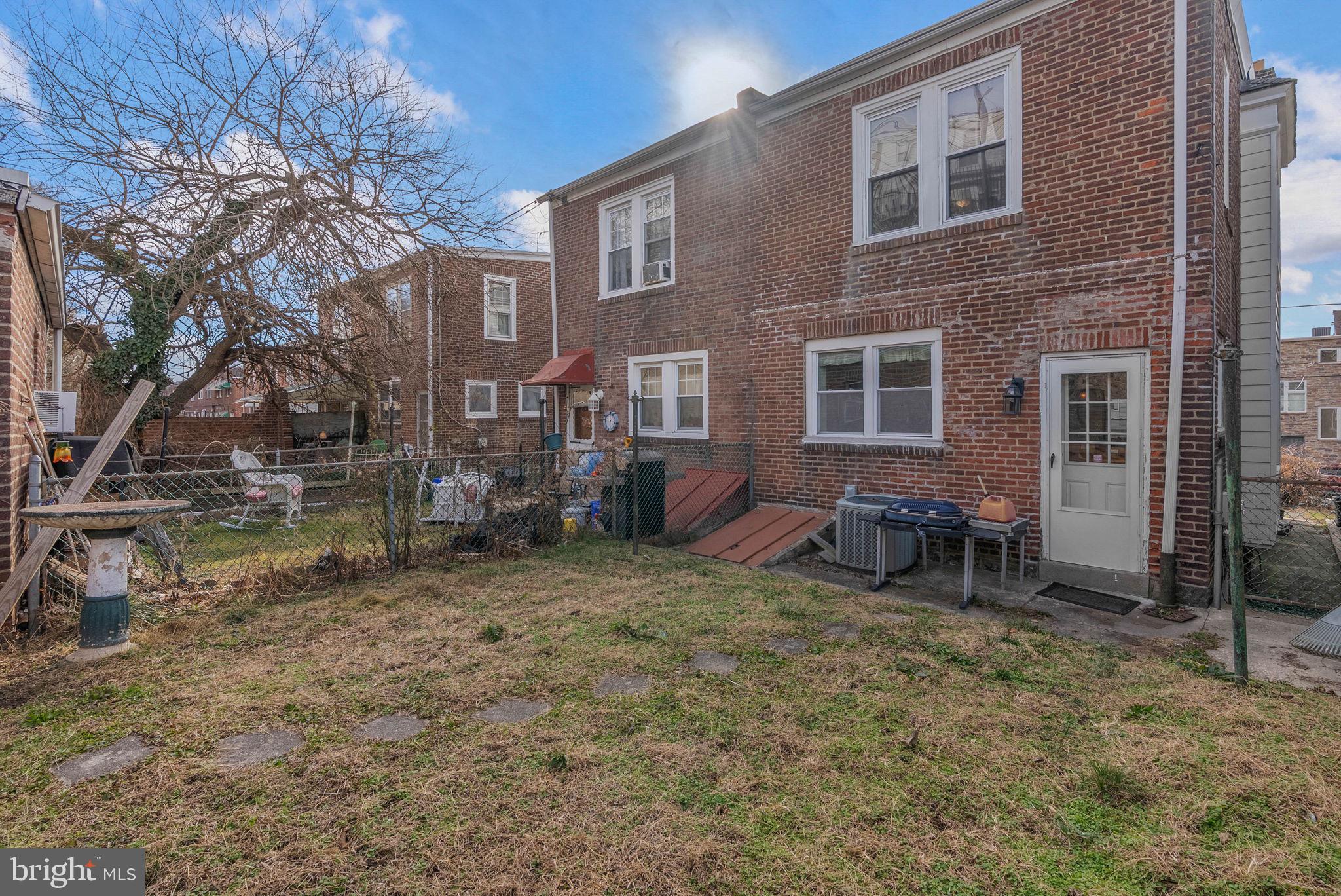 4069 MANAYUNK AVENUE