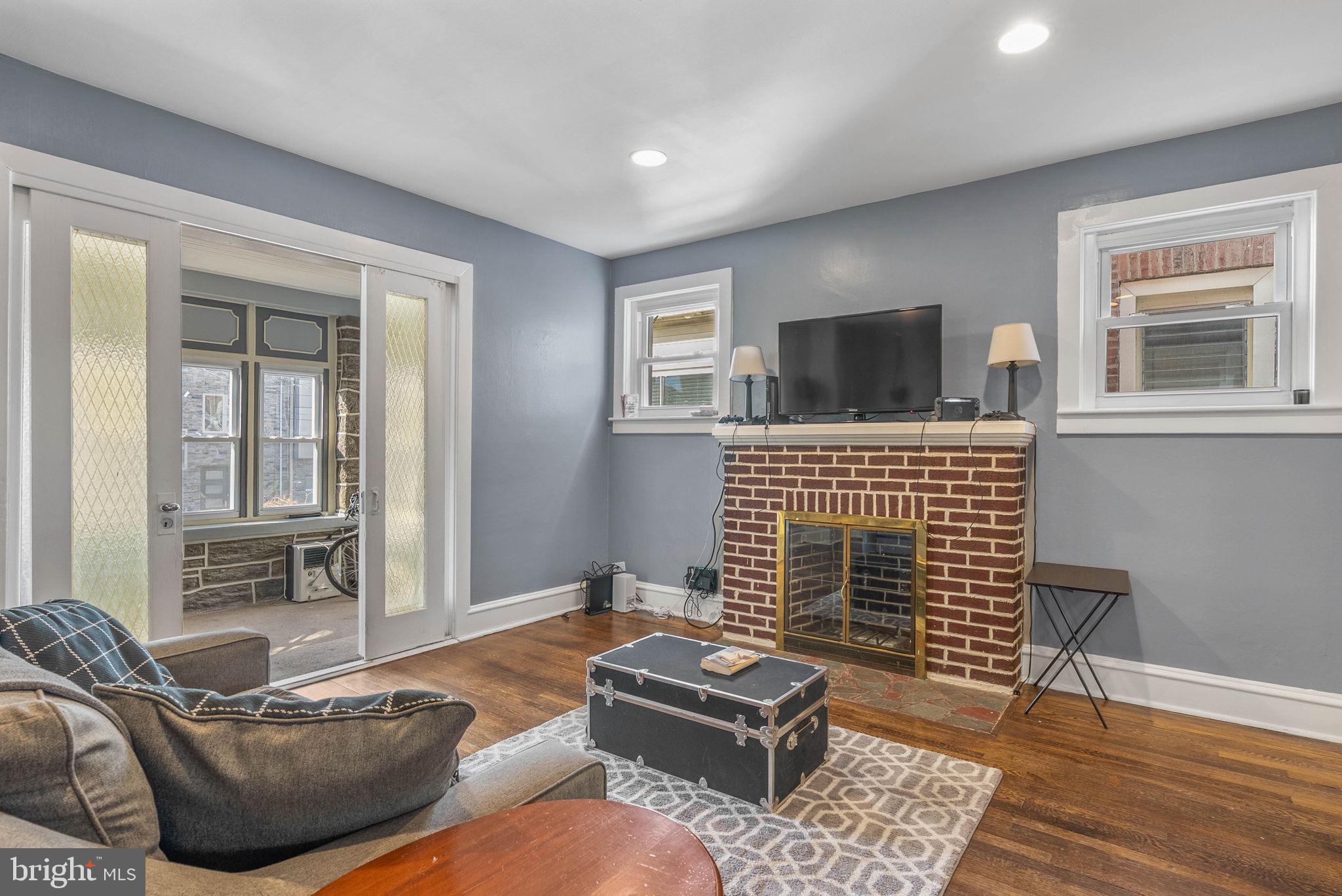 4069 MANAYUNK AVENUE