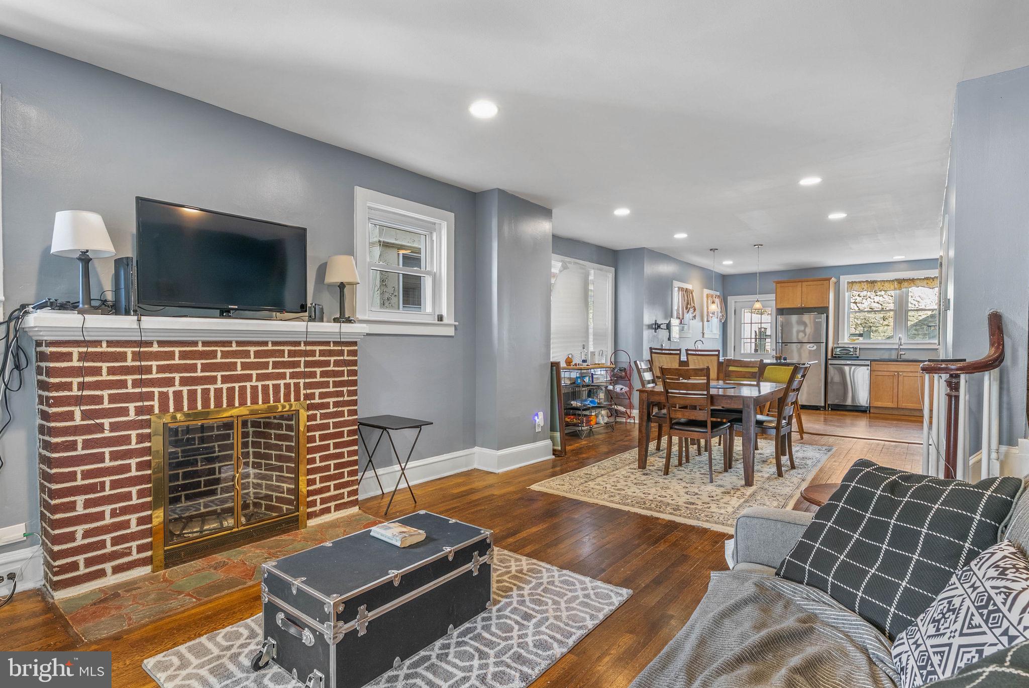 4069 MANAYUNK AVENUE