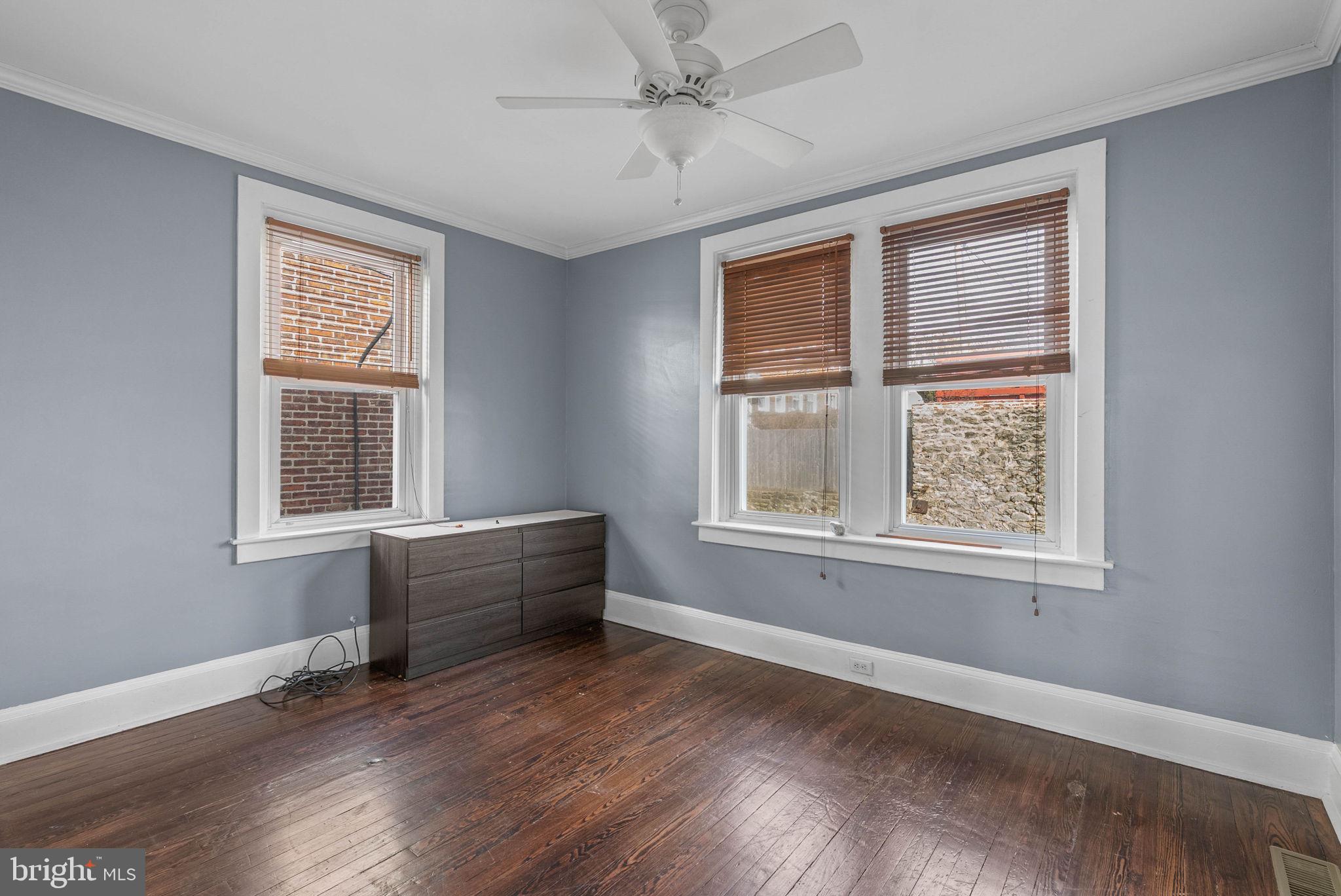4069 MANAYUNK AVENUE