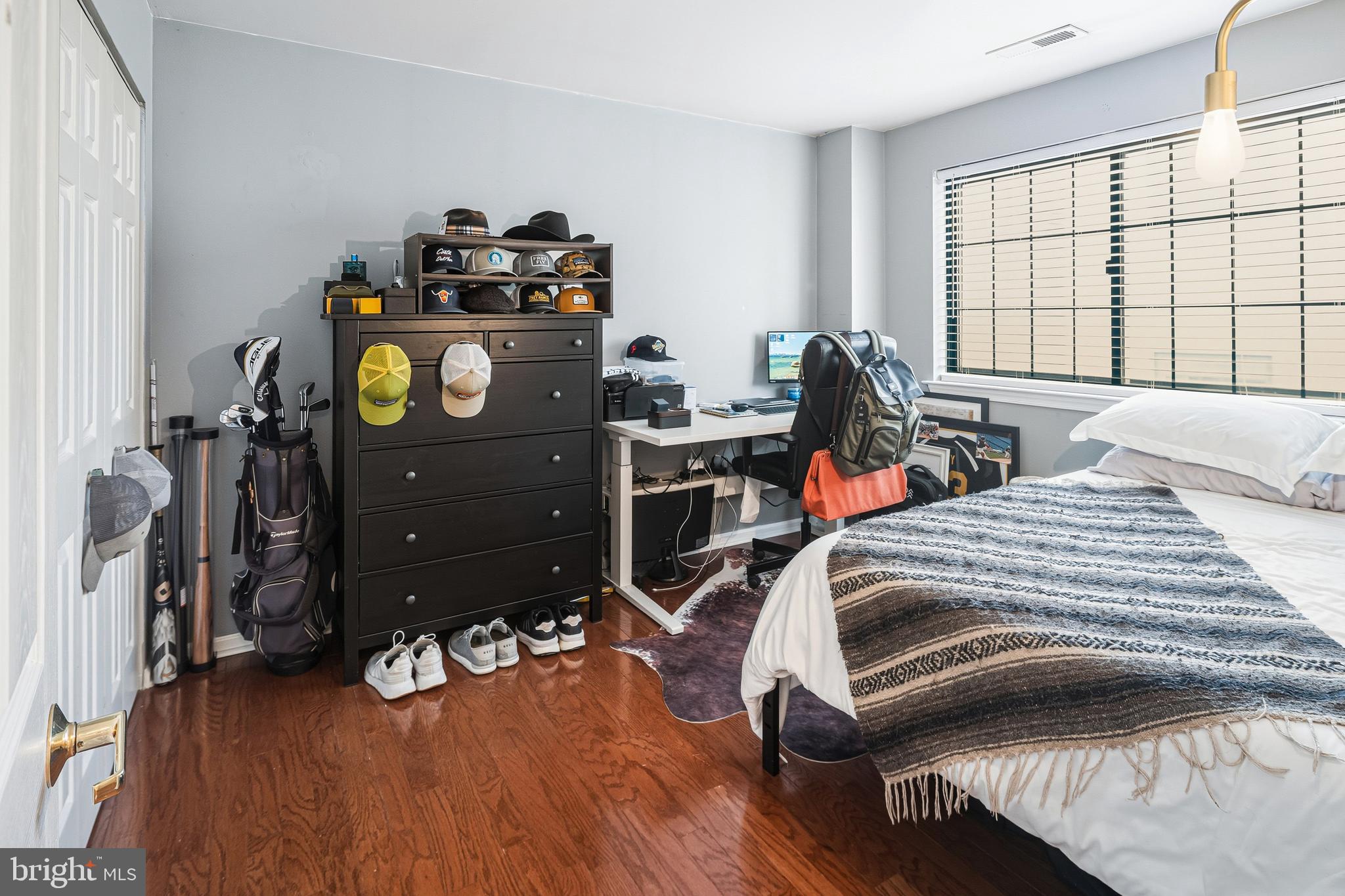 2 LEVERINGTON AVENUE 20