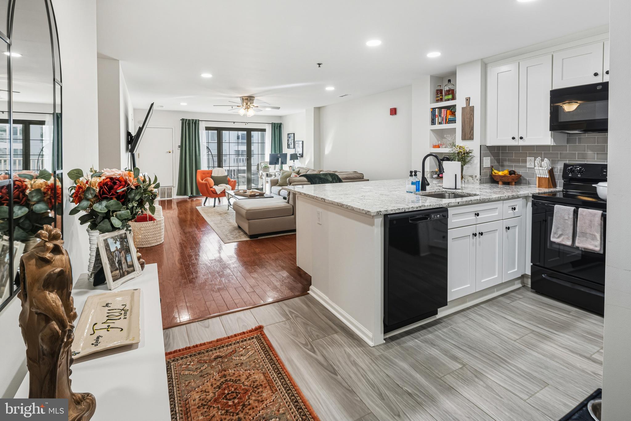 2 LEVERINGTON AVENUE 20