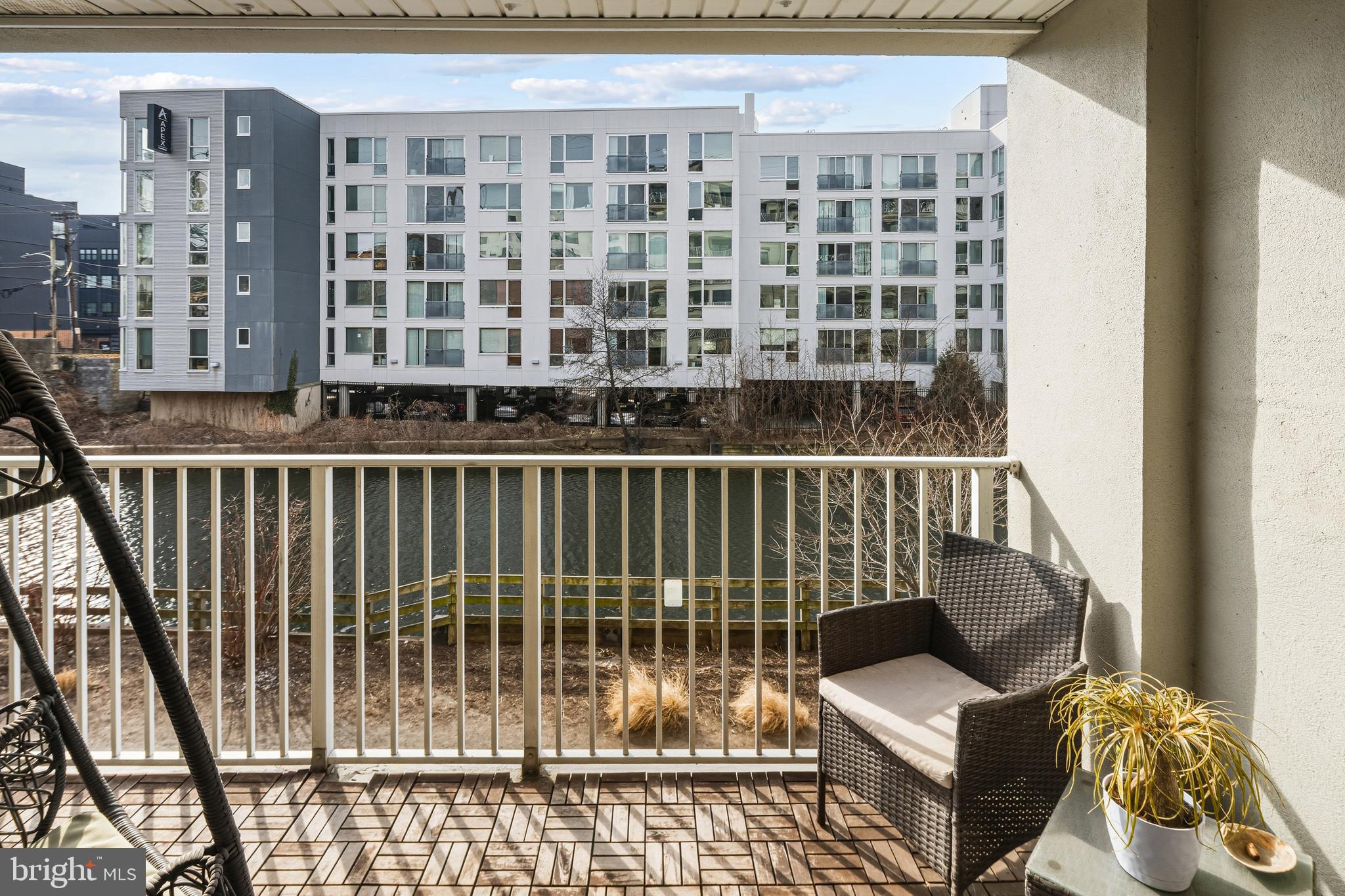 2 LEVERINGTON AVENUE 20