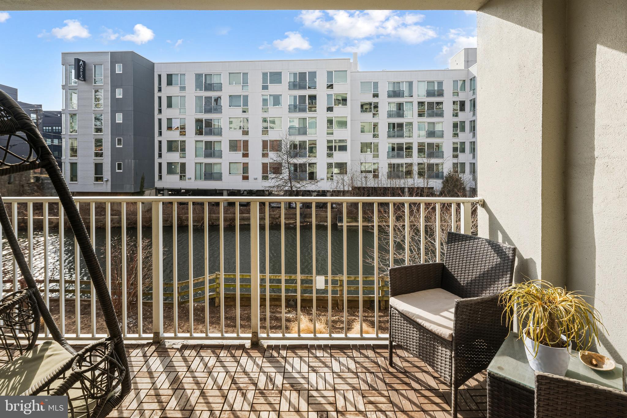 2 LEVERINGTON AVENUE 20