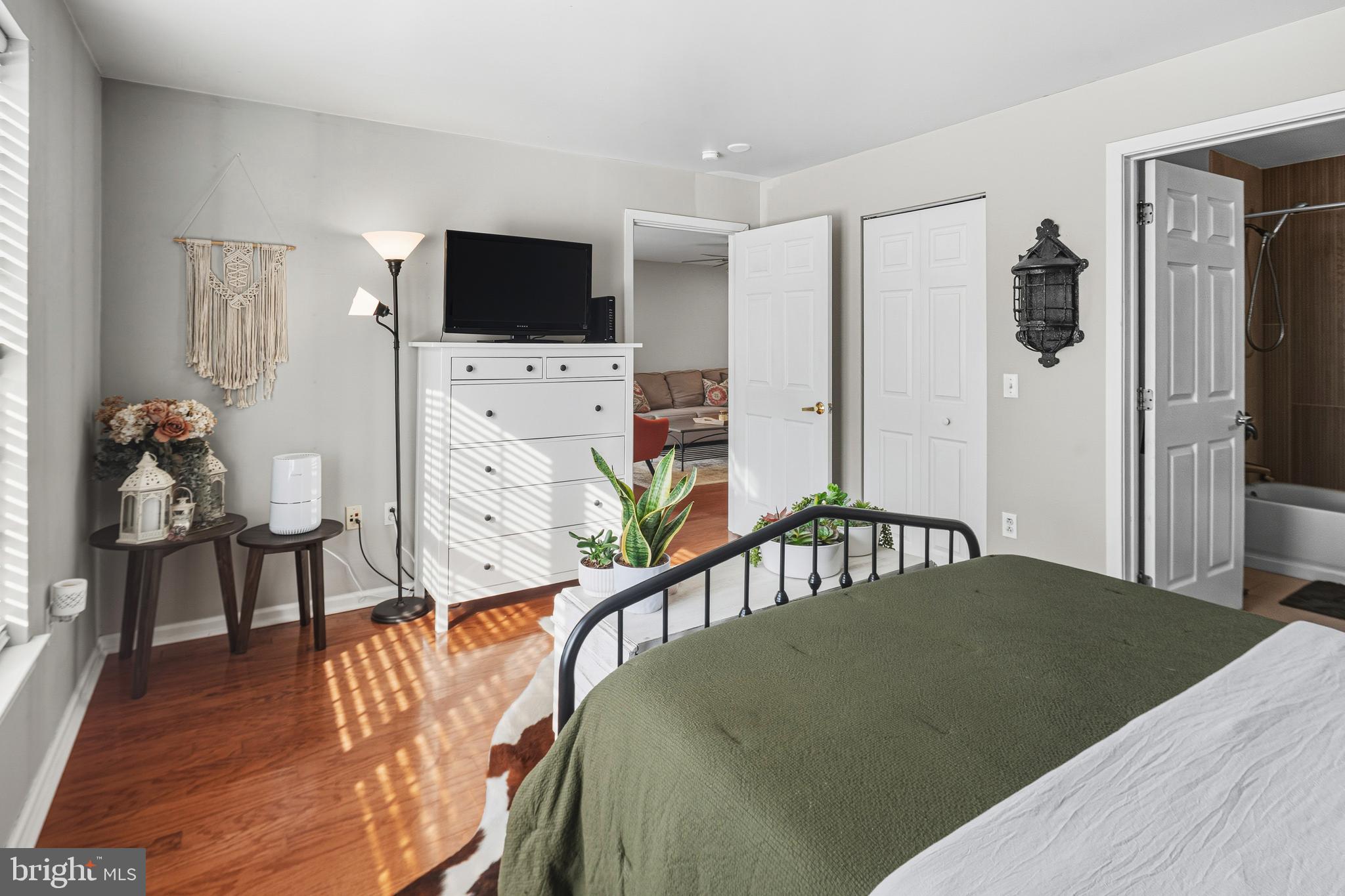 2 LEVERINGTON AVENUE 20