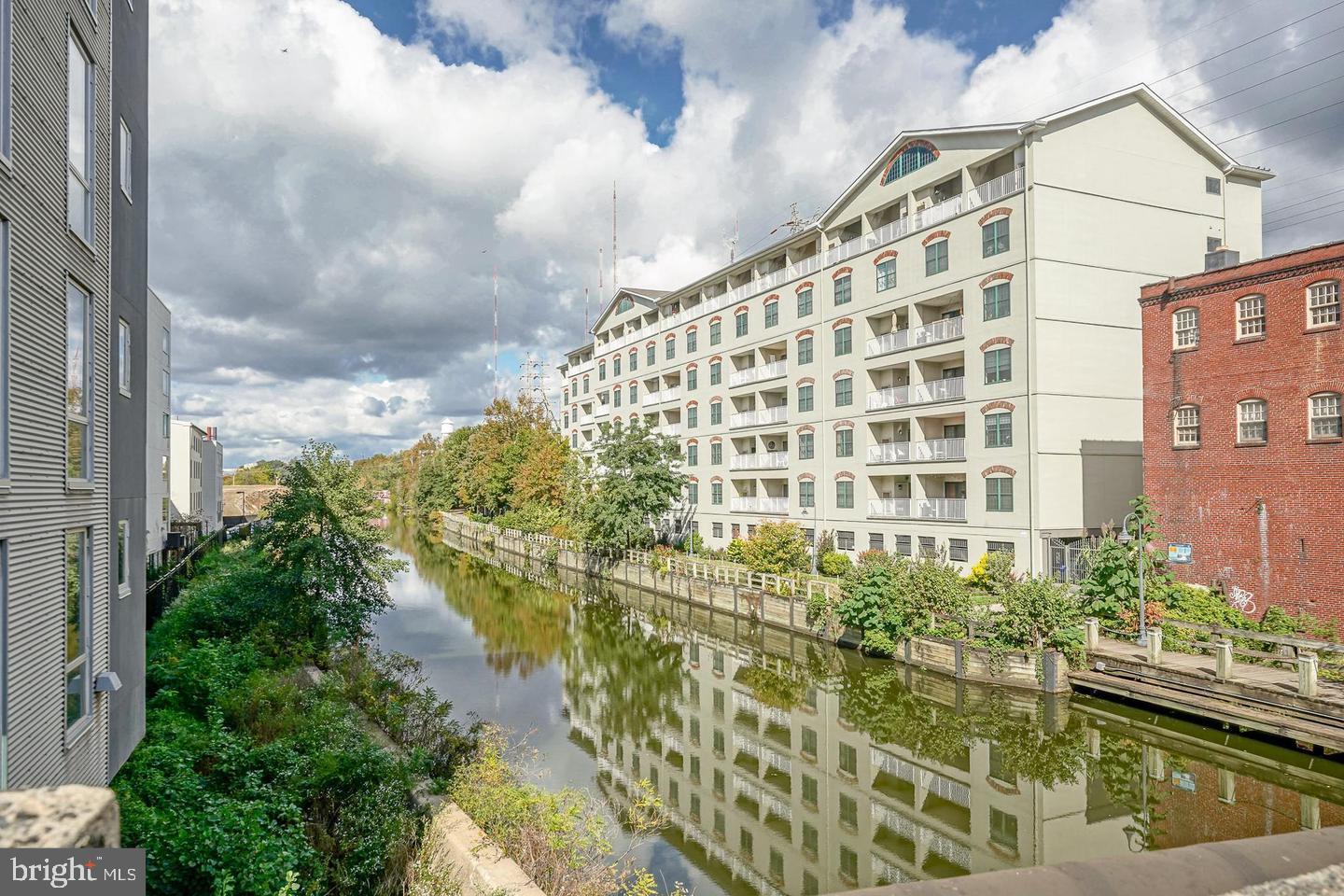 2 LEVERINGTON AVENUE 20