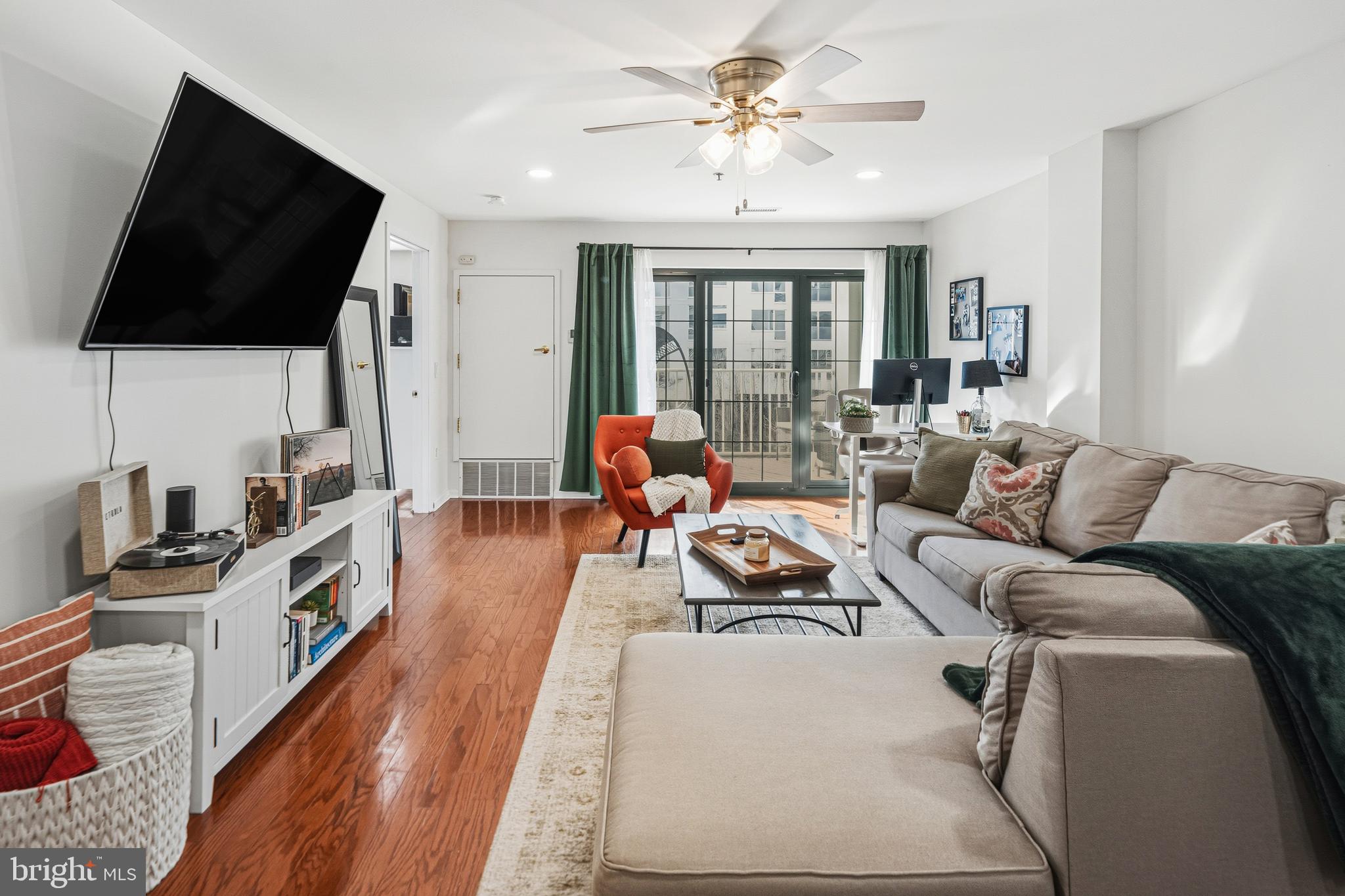 2 LEVERINGTON AVENUE 20