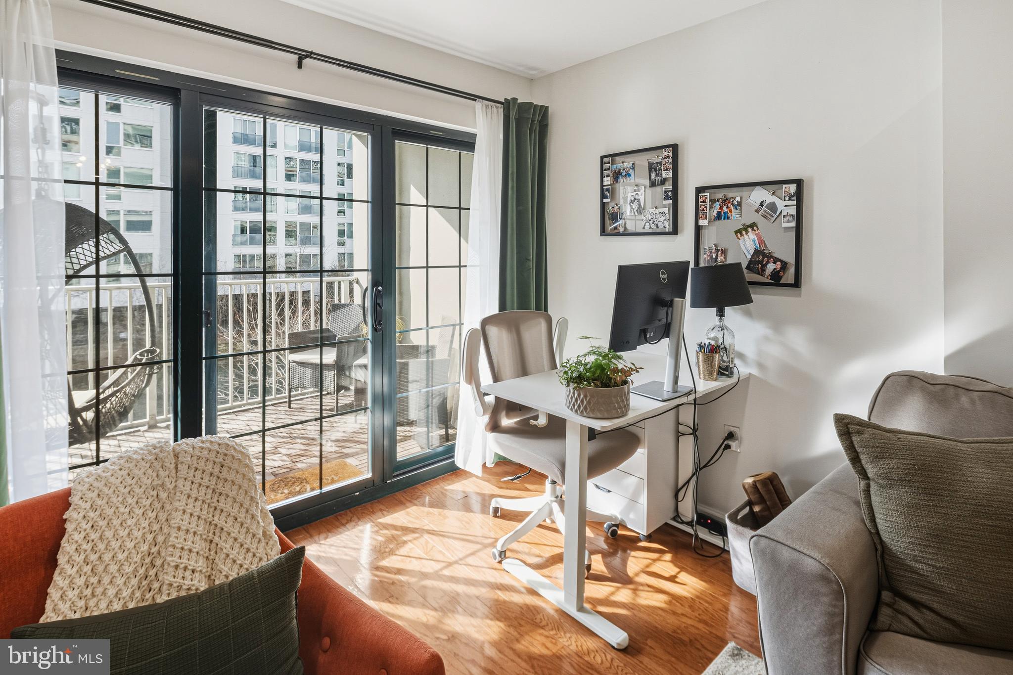 2 LEVERINGTON AVENUE 20