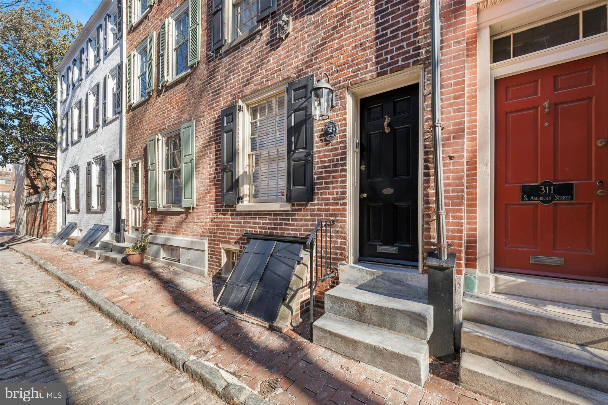 309 S AMERICAN STREET