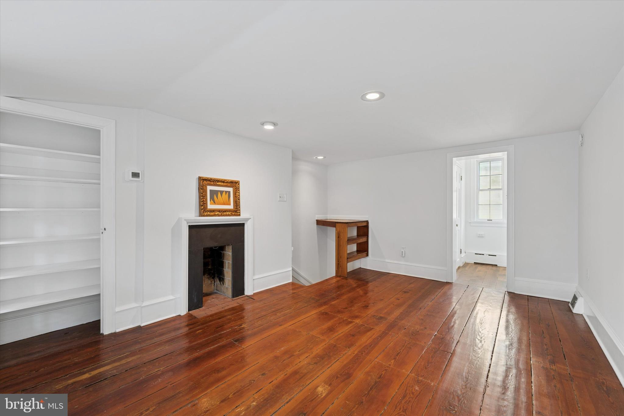 309 S AMERICAN STREET