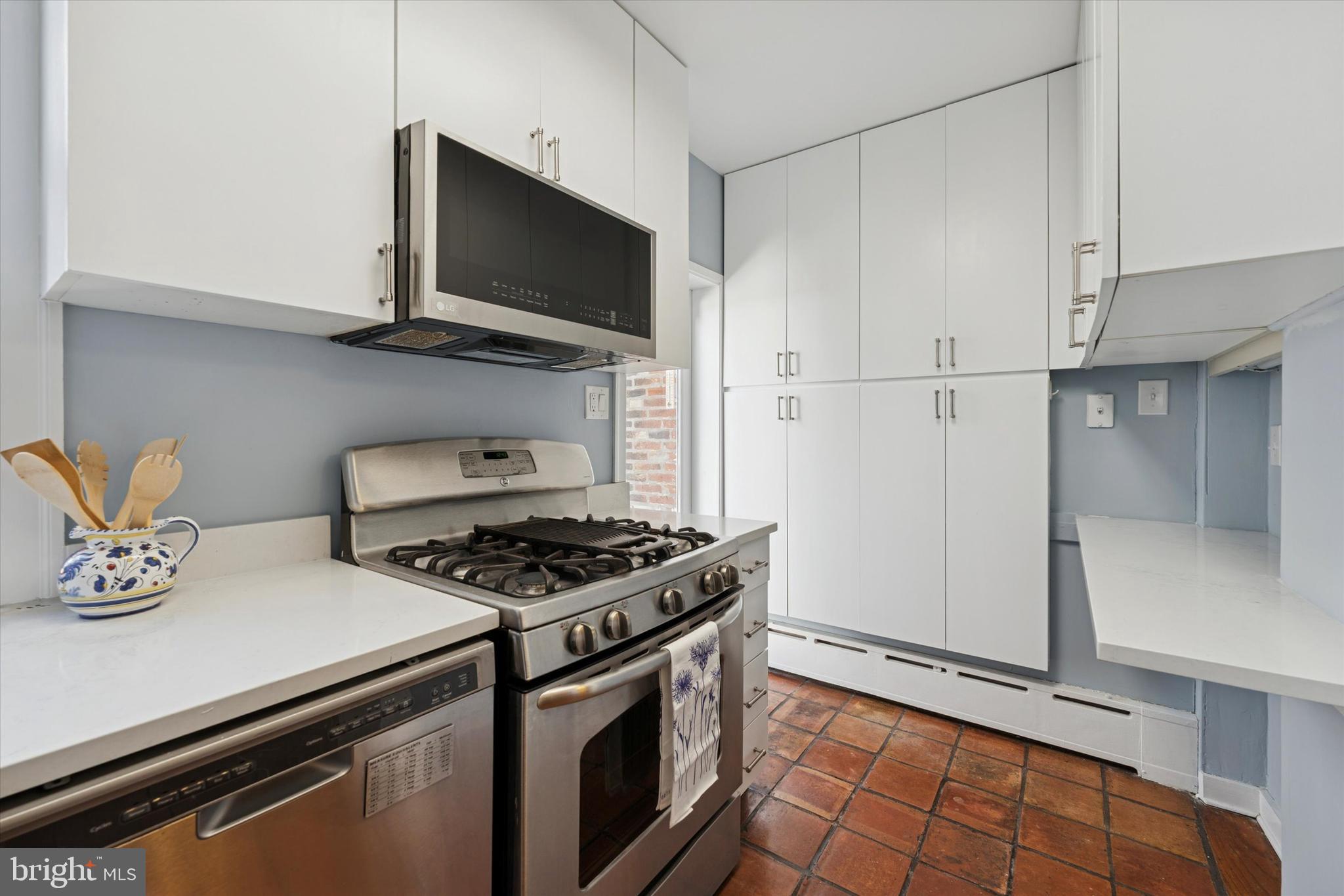 309 S AMERICAN STREET