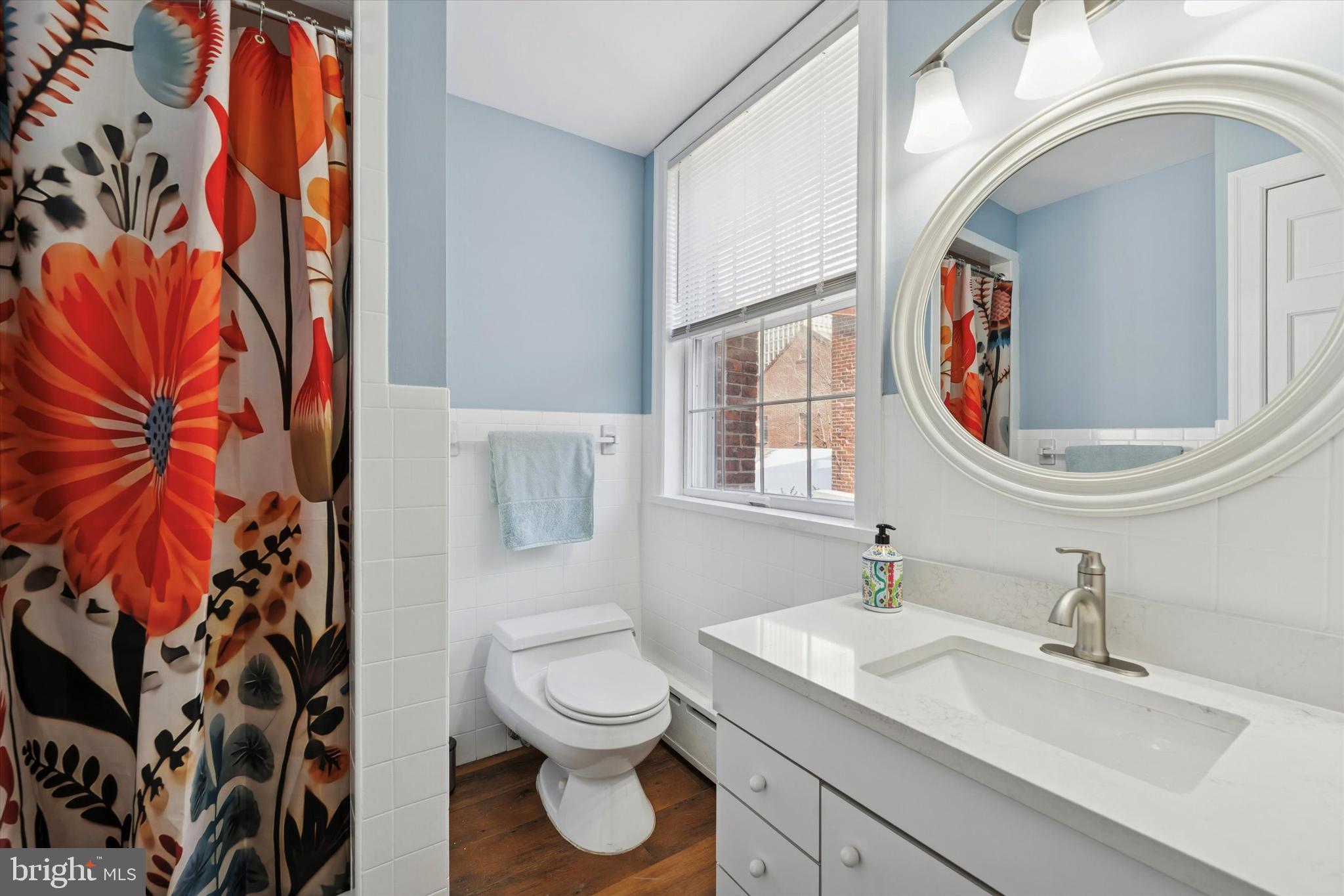 309 S AMERICAN STREET