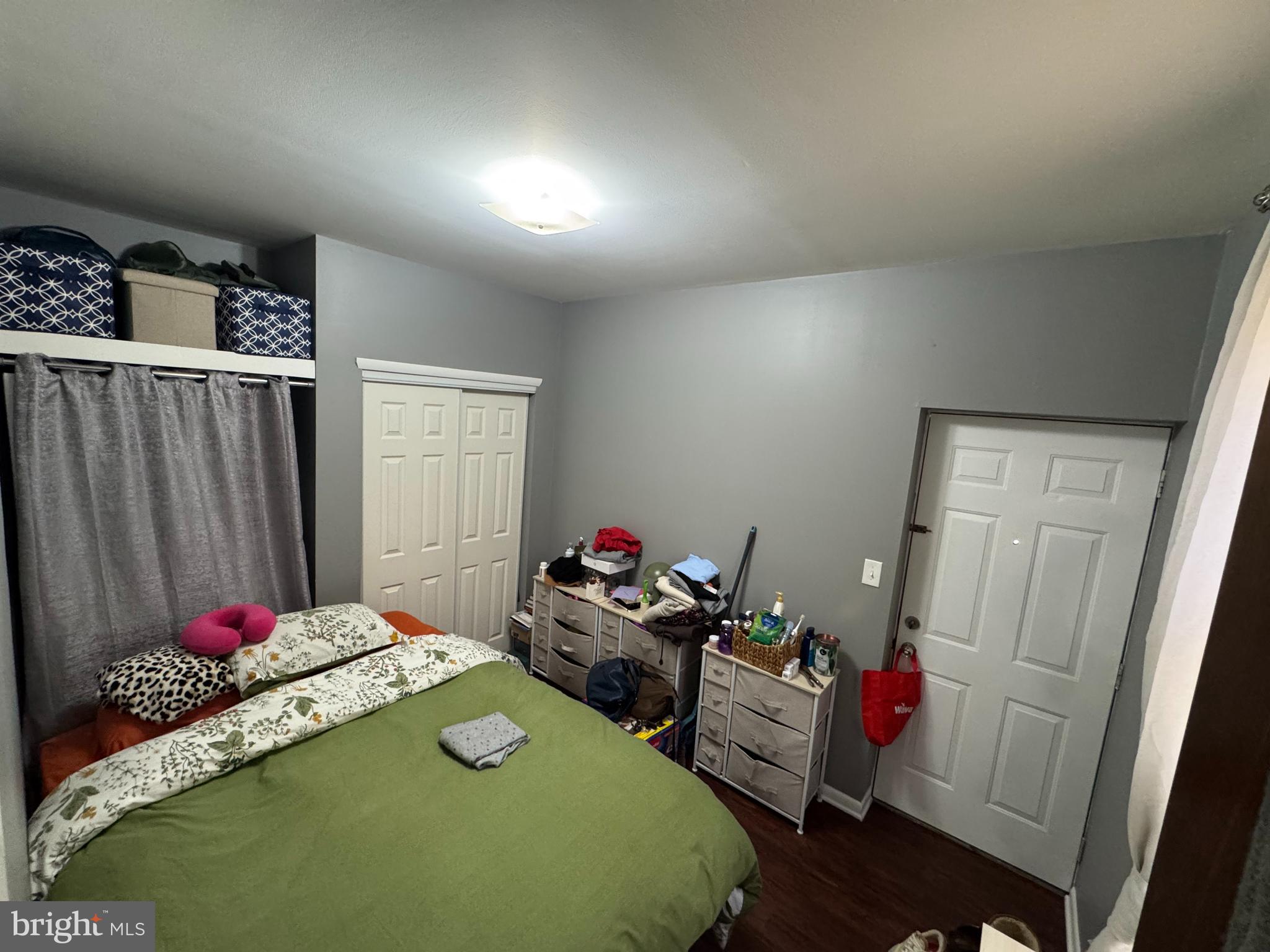 422 W HUNTINGDON STREET 1