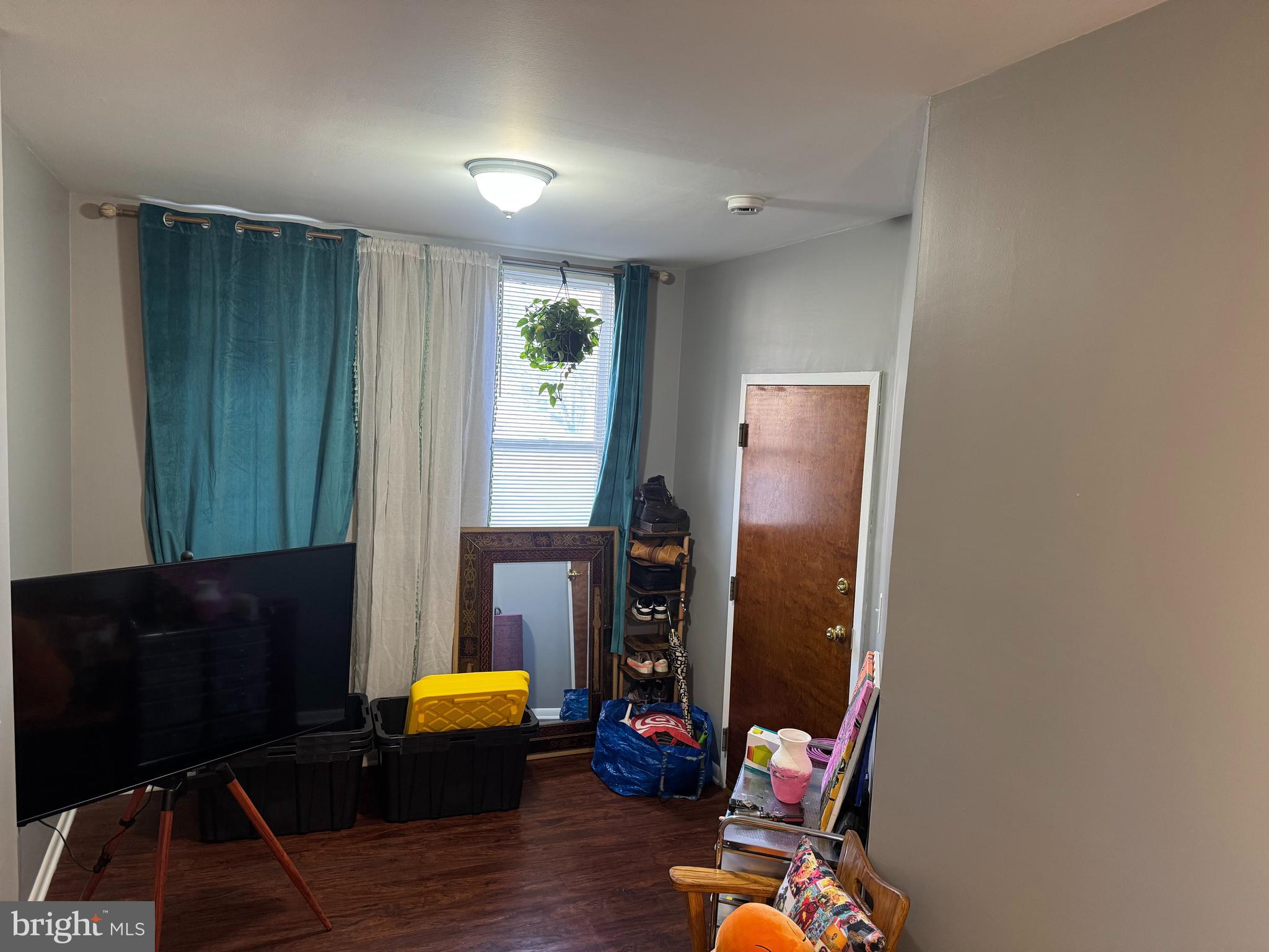 422 W HUNTINGDON STREET 1