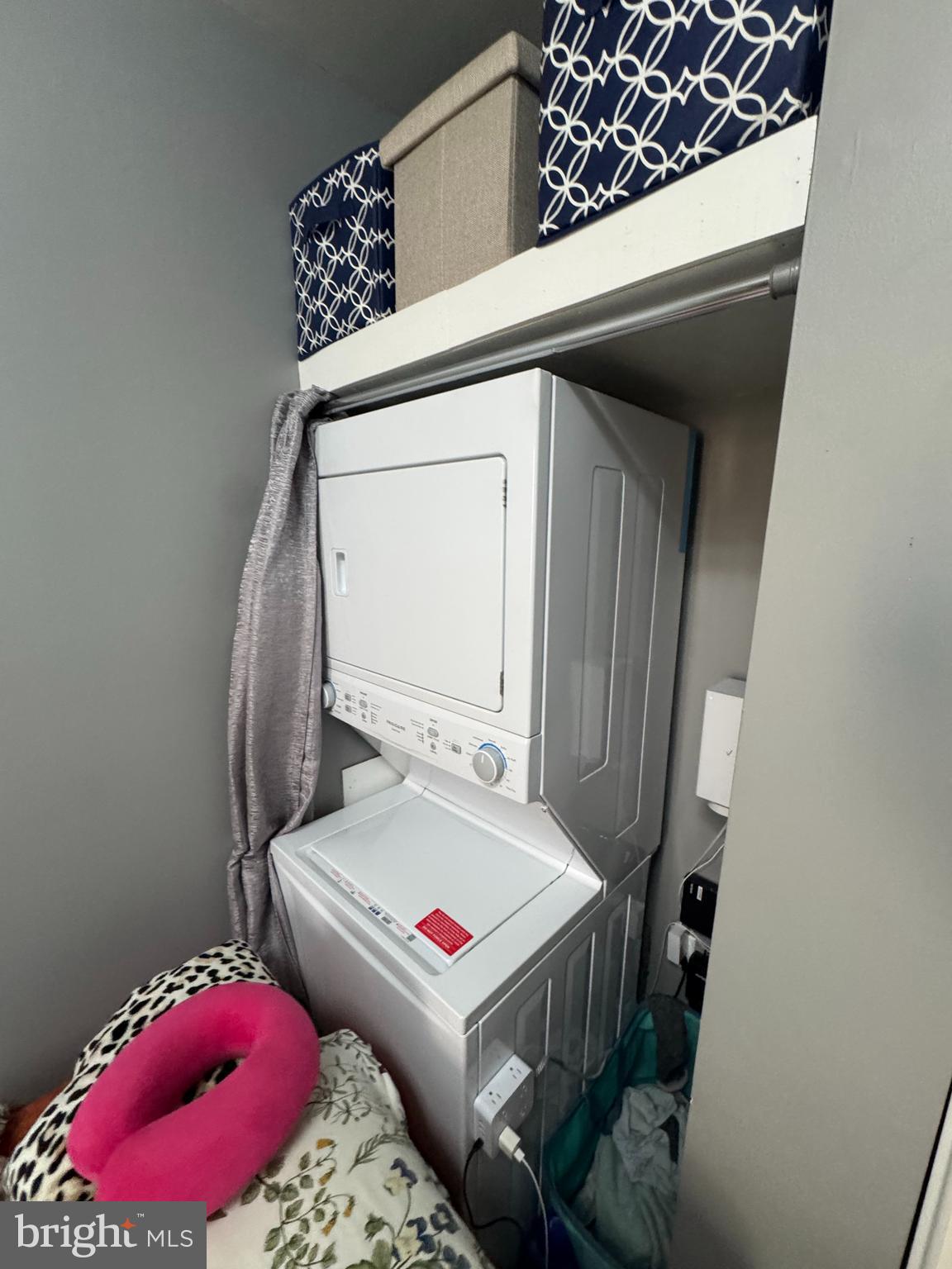 422 W HUNTINGDON STREET 1