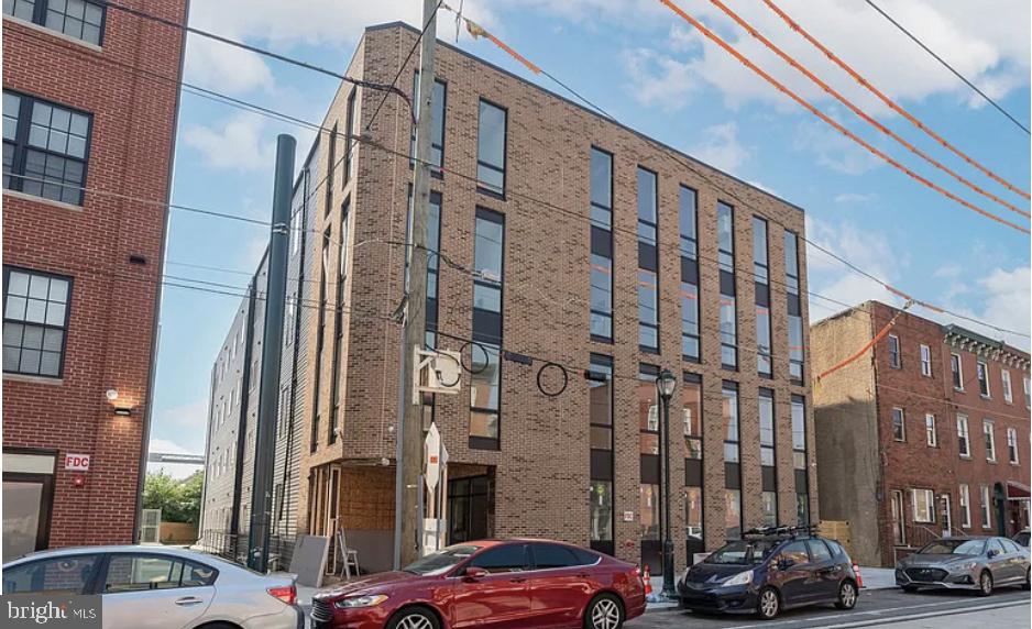 3040 3037 RICHMOND STREET 401